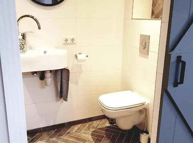 Southpoint & Private Parking