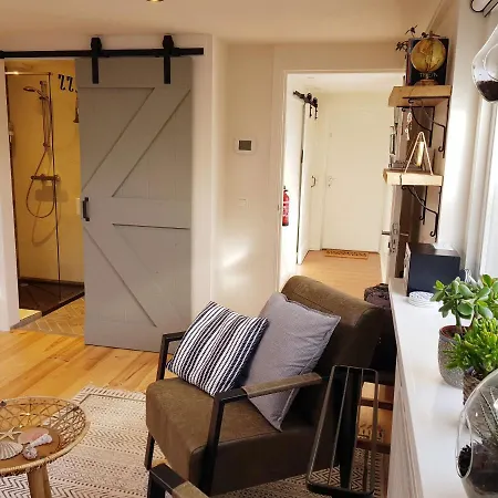 Southpoint & Private Parking Apartment *