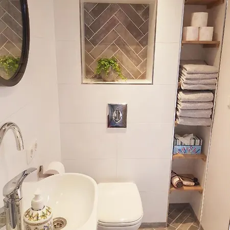 Southpoint & Private Parking Apartment