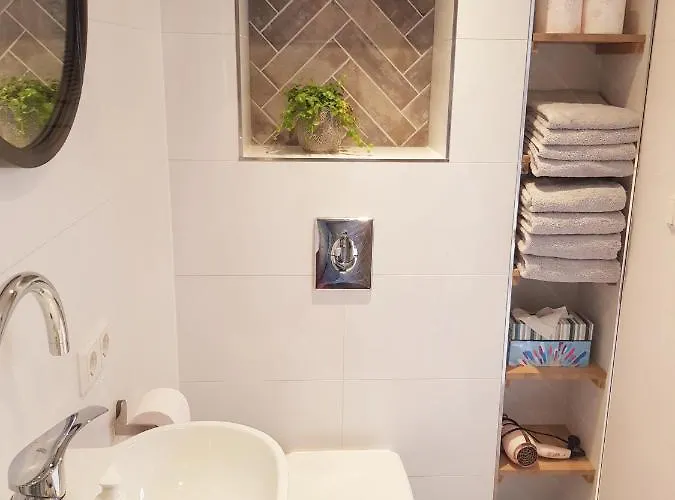 Southpoint & Private Parking Apartment